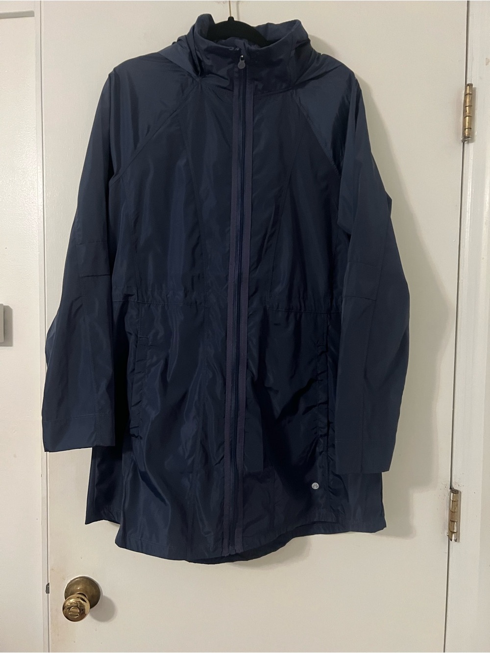 Apana Navy Packable Hooded lightweight Jacket size L (L110)